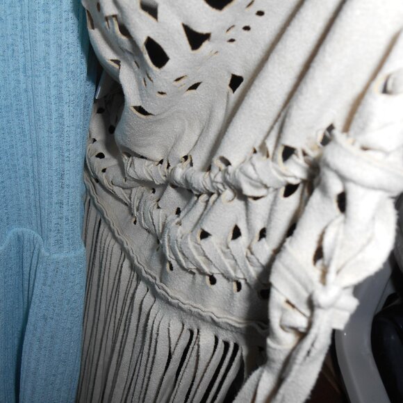 WESTERN BOHO STYLE TAN FAUX SUEDE LEATHER FRINGE EYELET VEST PYRAMID COLLECTION - Picture 13 of 13